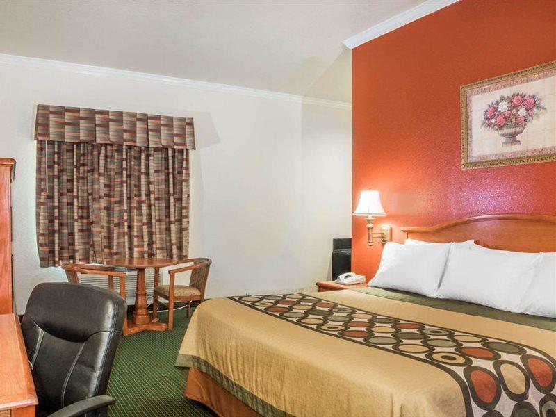Готель Super 8 By Wyndham Brookshire Tx Екстер'єр фото